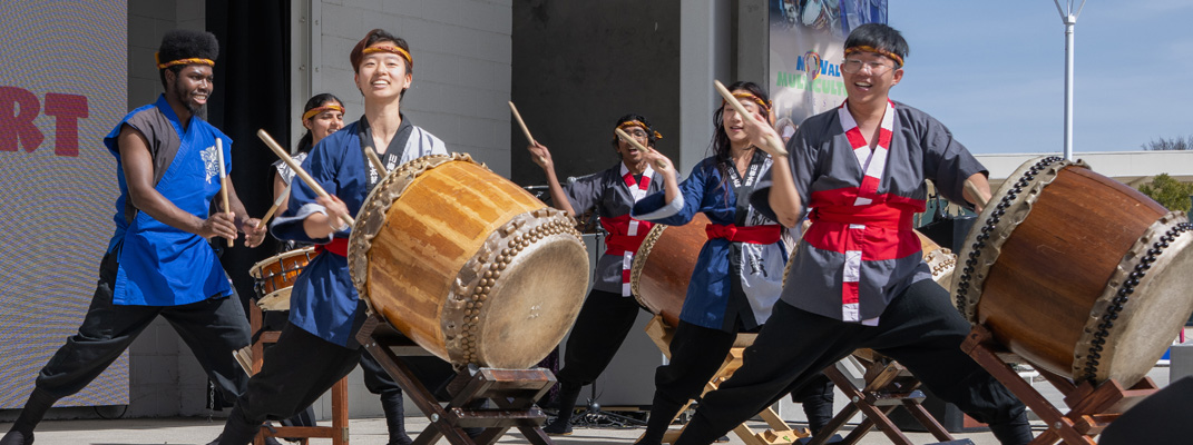 Taiko drumming by Senryu Taiko